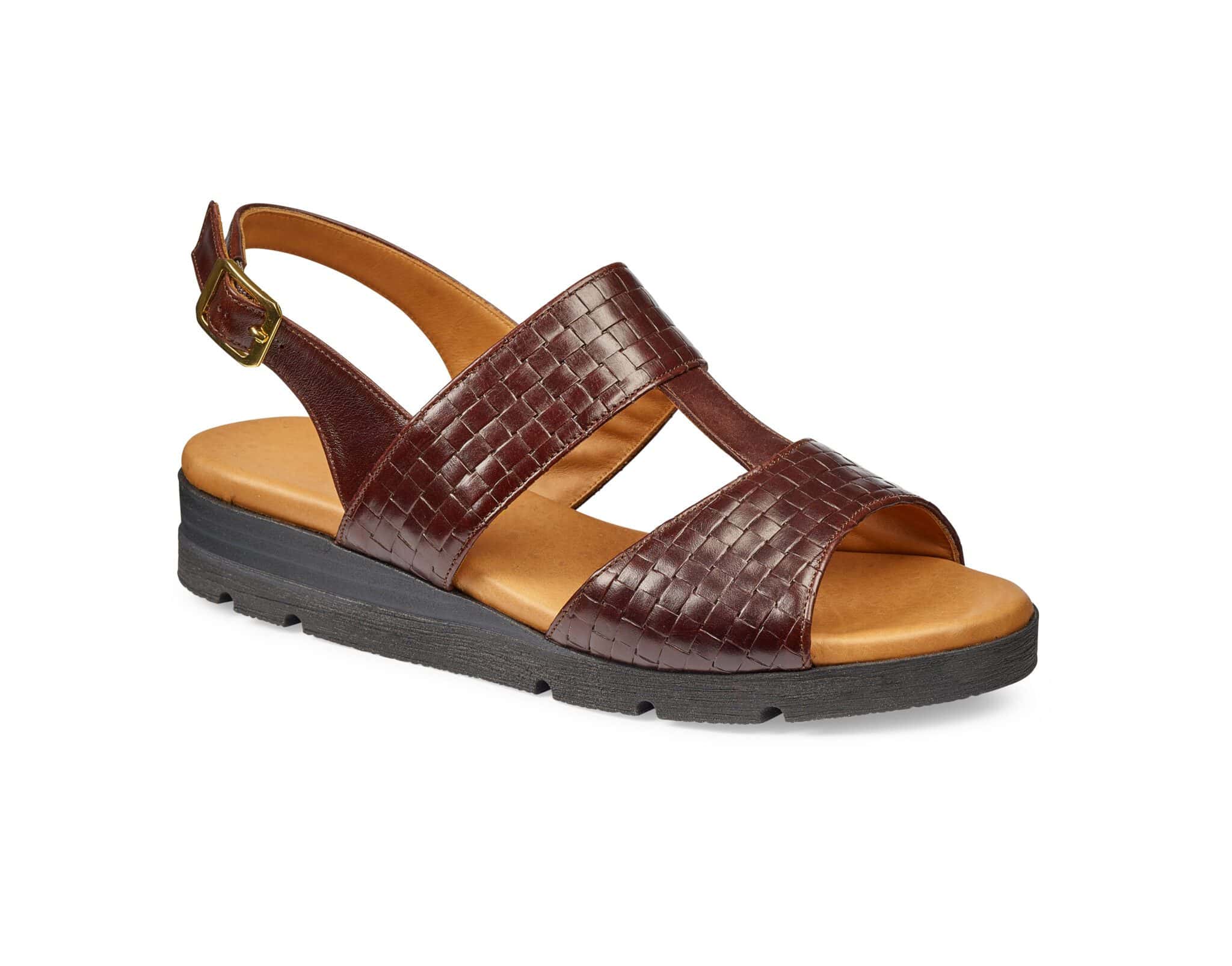 Dam sandal i brunt skinn med krokodilmönster och justerbar rem.