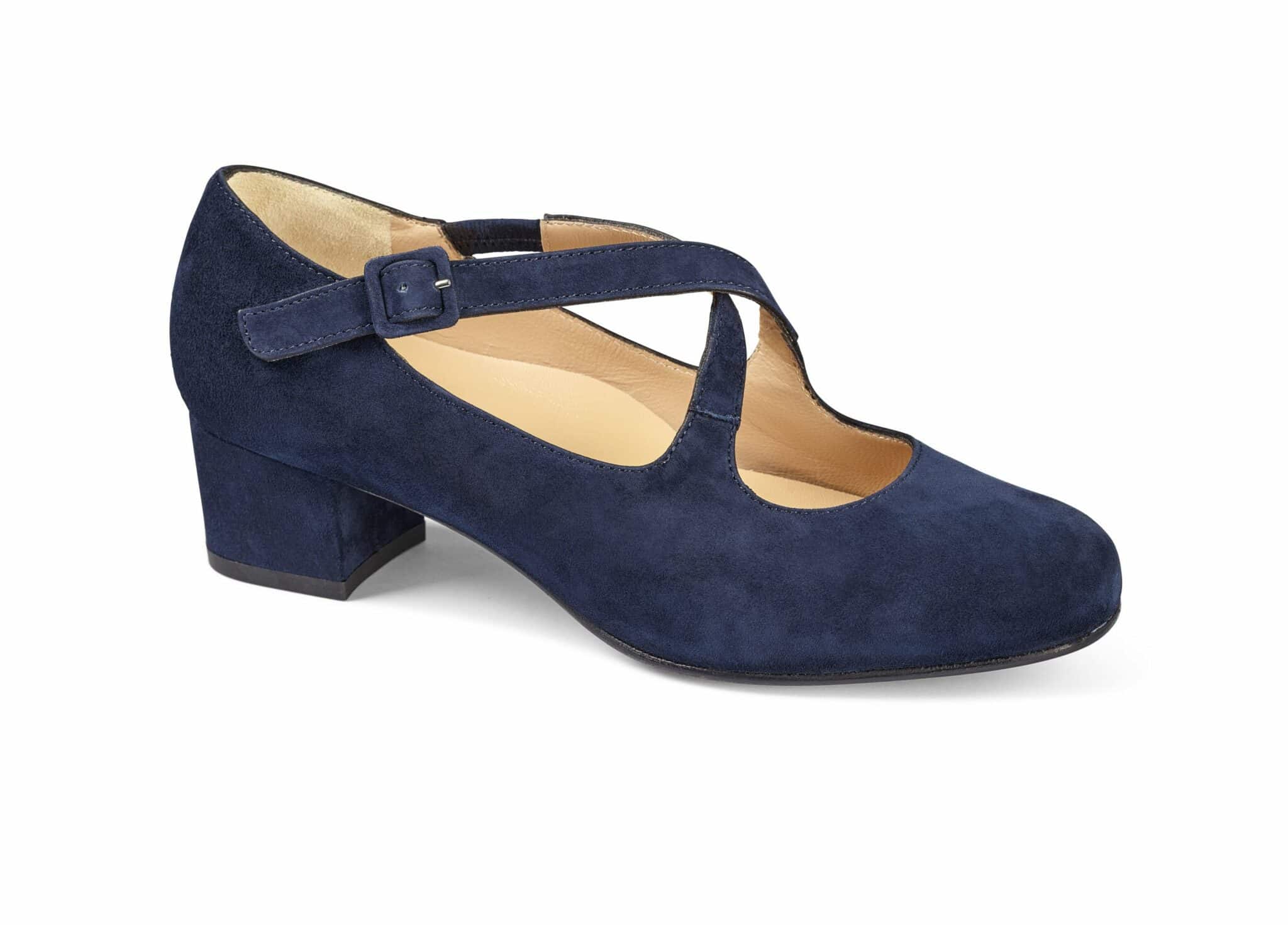 Skor i mocka med T-straps och låg klack för elegant stil.