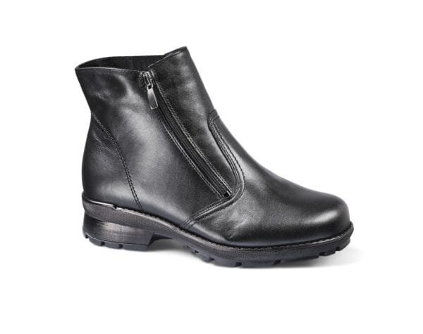 Stilren svart skinnstövel med dragkedja för bekväm användning.