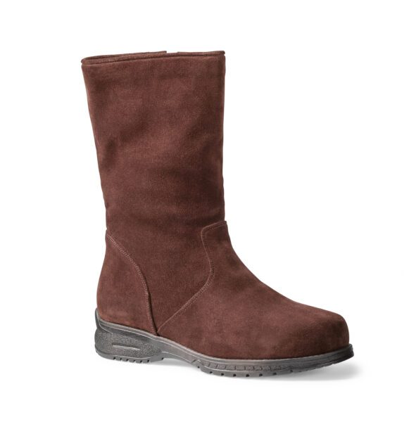 Långbrun stövel i mocka med slitstark sula för komfort och stil.