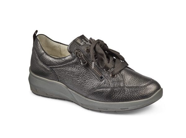 Svart bekväm damkänga i läder med gummisula och snörning.