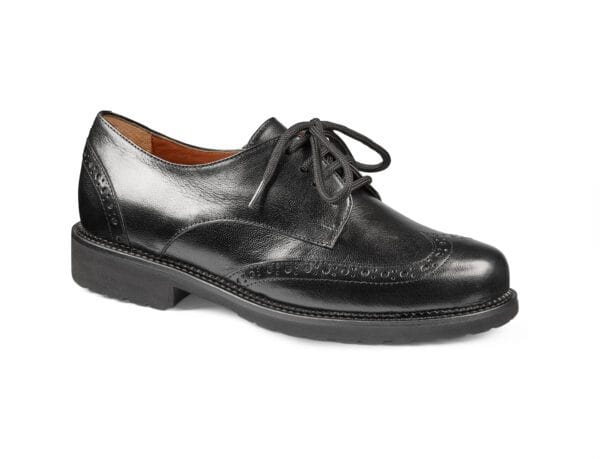 Svart lädersko för dam, klassisk design och hög kvalitet.