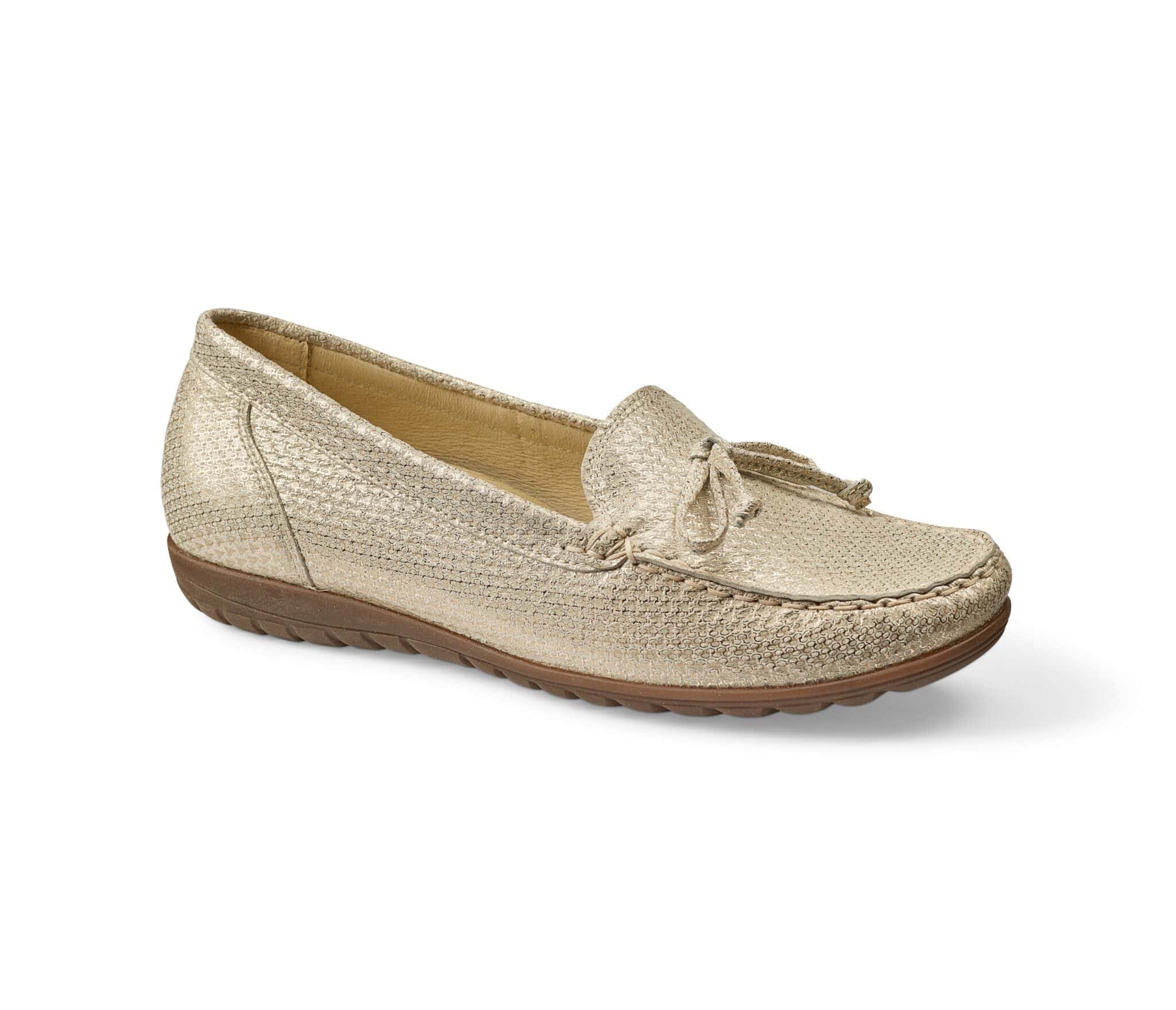 Ljusbeige loafers för kvinnor med bekväm passform och hög kvalitet.