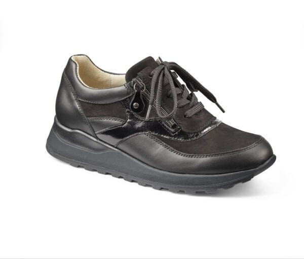 Svart skinnskor för kvinnor, bekväma och stilrena, perfekt för vardagsbruk och arbete.