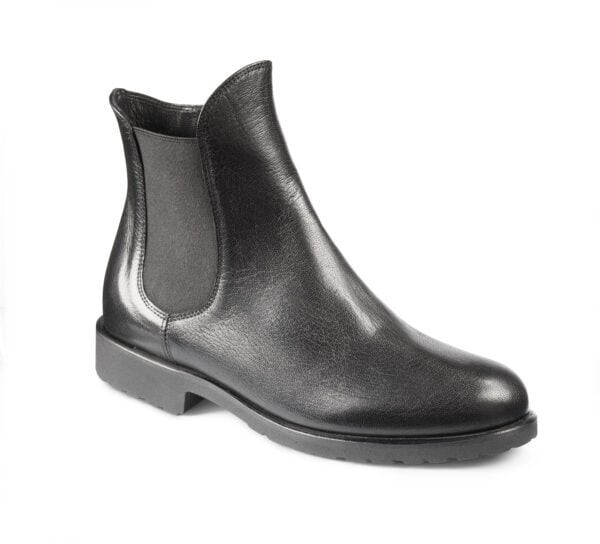 Svart läderstövel för dam, stilren och bekväm design.