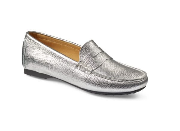 Silver skinnsko för dam med bekväm passform och elegant design.