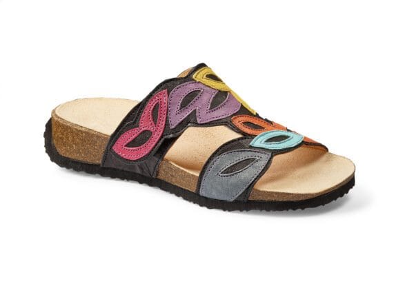 Färgglad sandal med flera band och komfortabel sula.