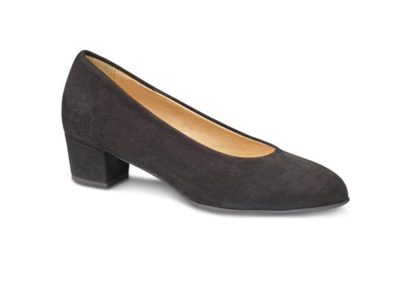 Elegant svart mockaskor med låg klack för kvinnor.