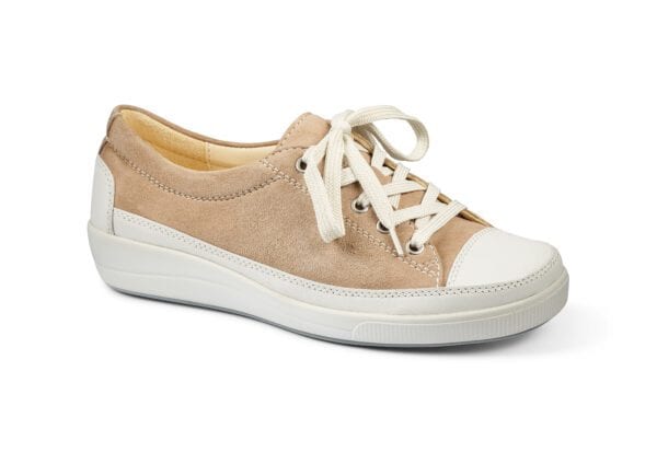 Skinnskor i beige med vita detaljer och bekväm sula.