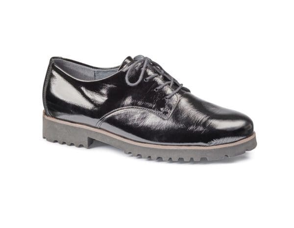 Elegant svart damskor i läder med bekväm sula.