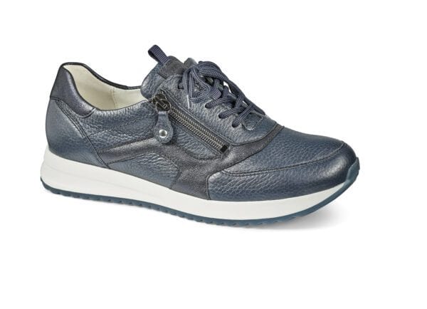 Bekväma och stilrena skinnskor för damer, perfekta för vardag och fritid.