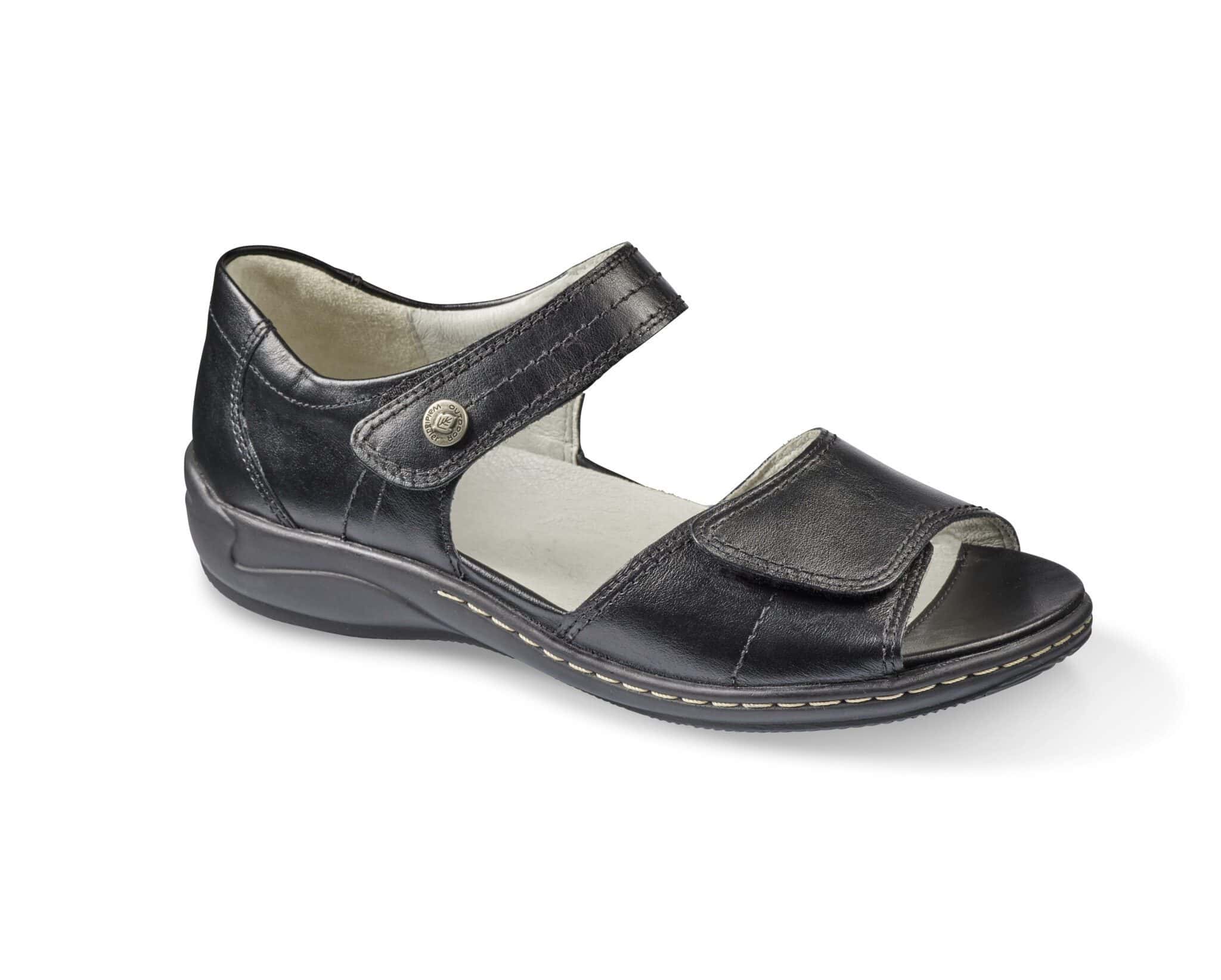 Sandaler i svart läder med justerbar rem och bekväm sula.